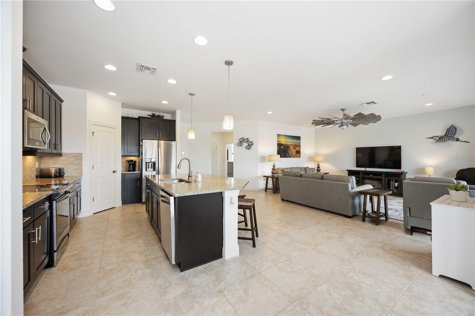 Image 12 of 49 For 23113 Banbury Way 202