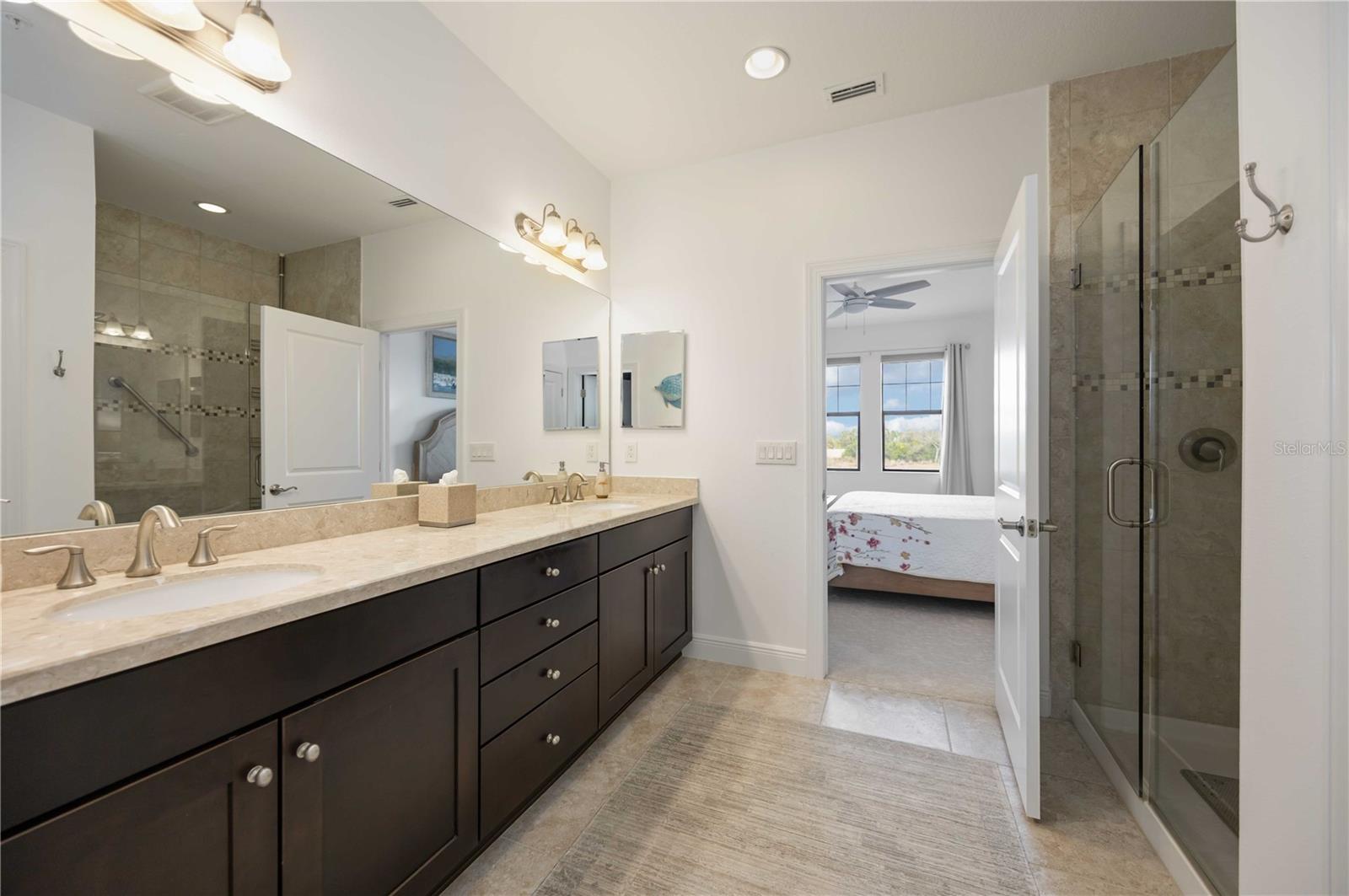 Image 20 of 49 For 23113 Banbury Way 202