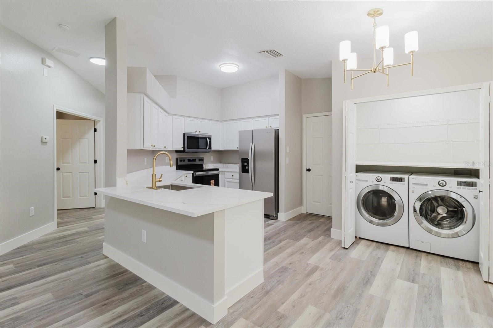 Image 18 of 47 For 7861 Carriage Pointe Drive