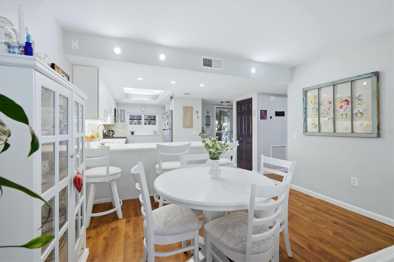 Image 16 of 69 For 3361 Cross Creek Drive 3361