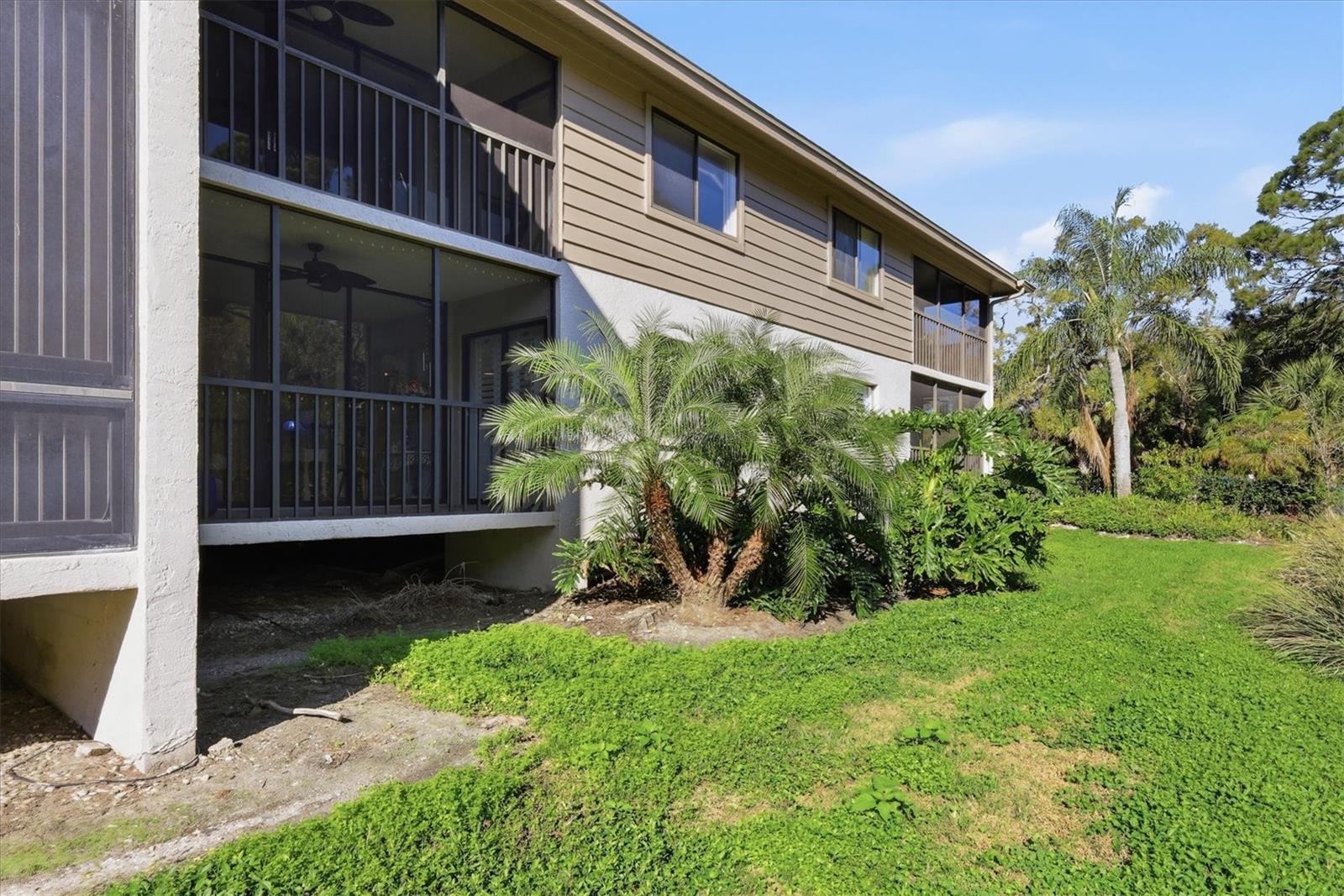 Image 33 of 69 For 3361 Cross Creek Drive 3361