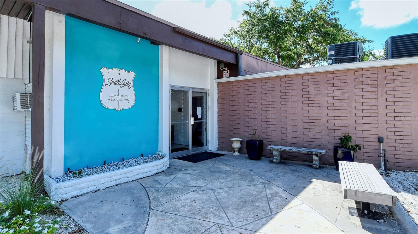 Image 43 of 49 For 3451 Fair Oaks Place