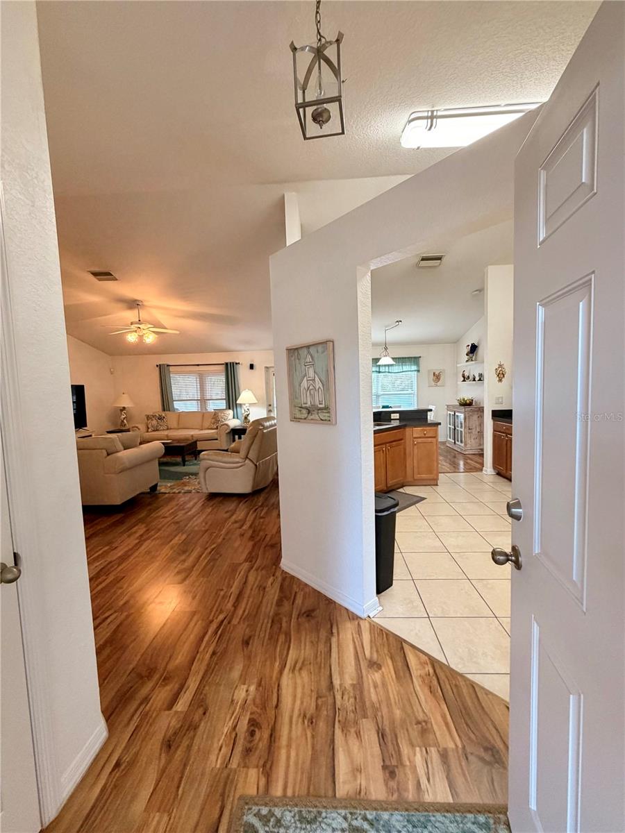 Image 3 of 25 For 4195 Magenta Avenue