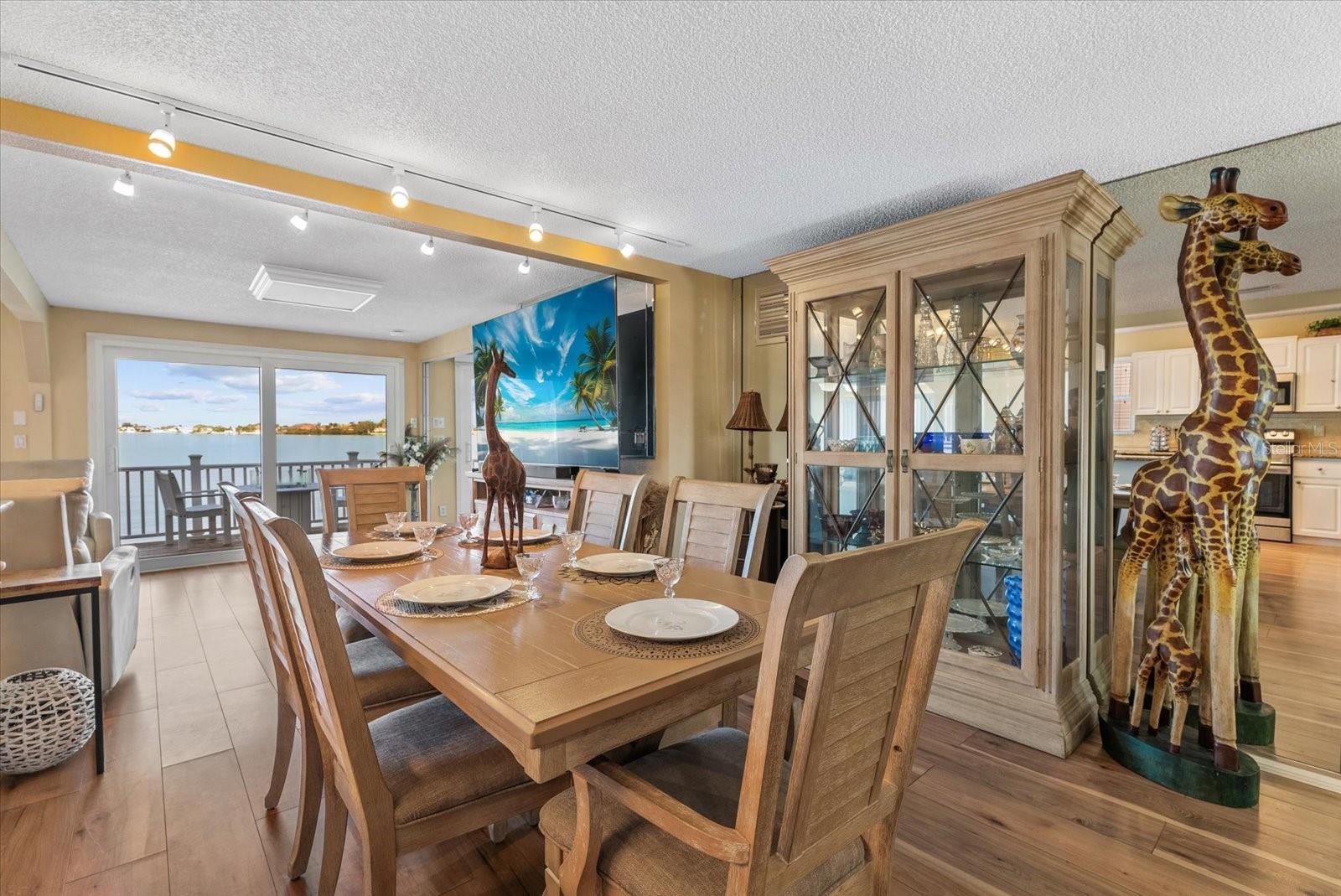 Image 10 of 34 For 33 Starboard Drive