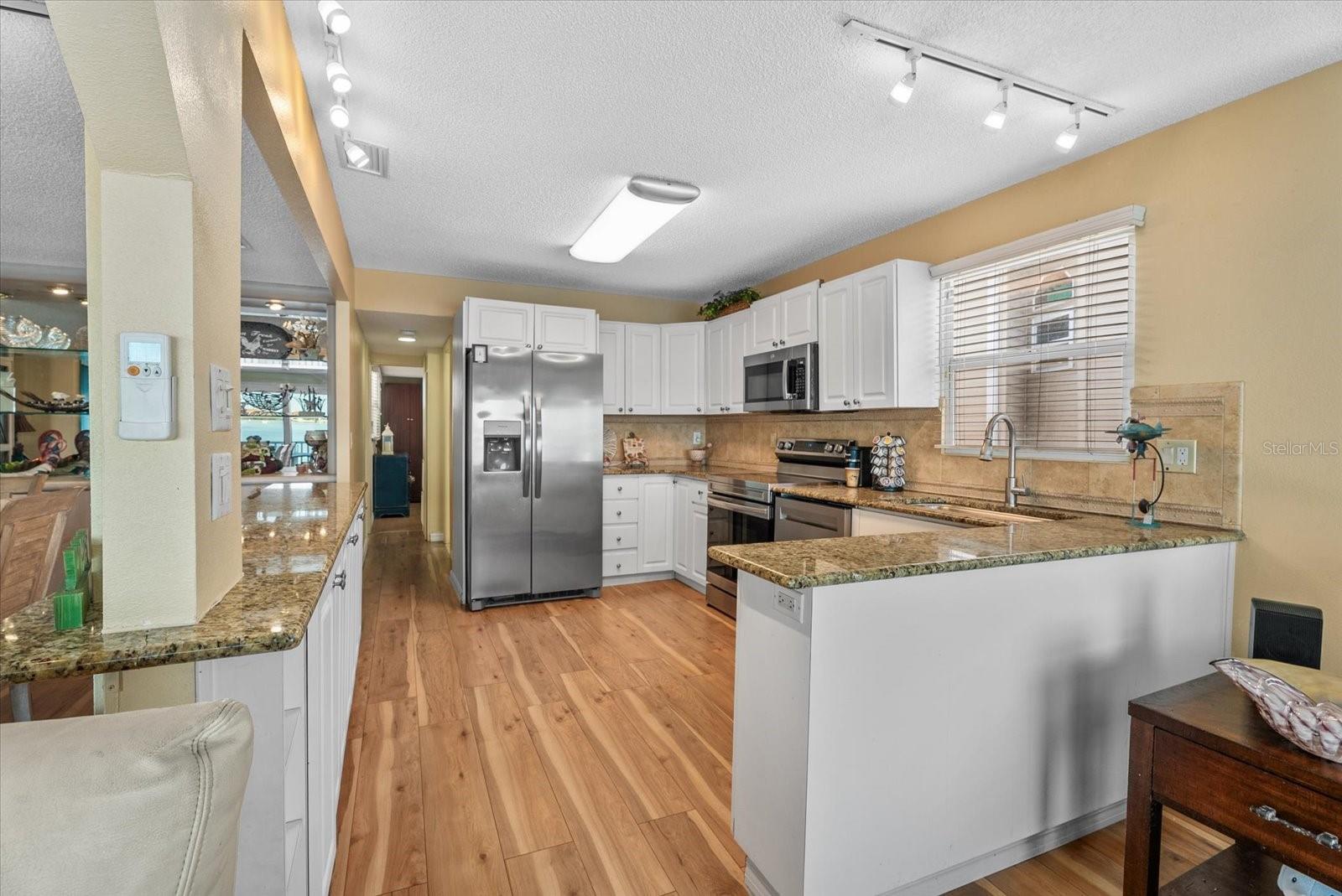 Image 17 of 34 For 33 Starboard Drive