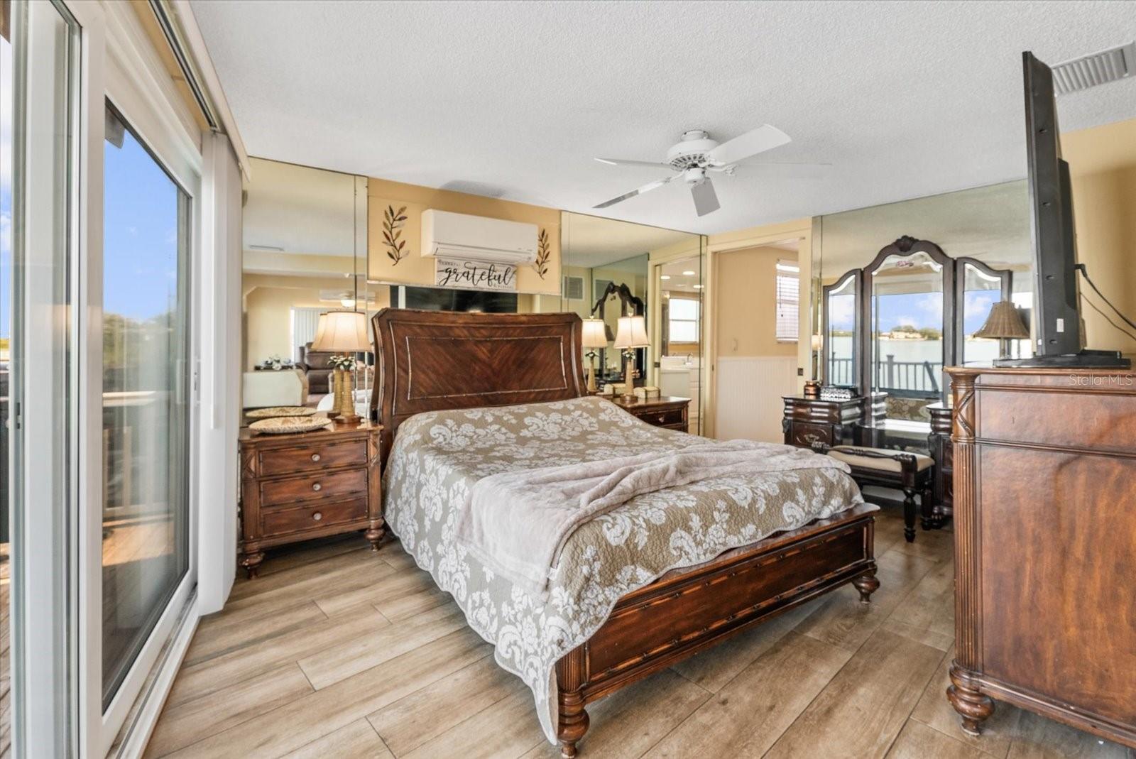 Image 22 of 34 For 33 Starboard Drive