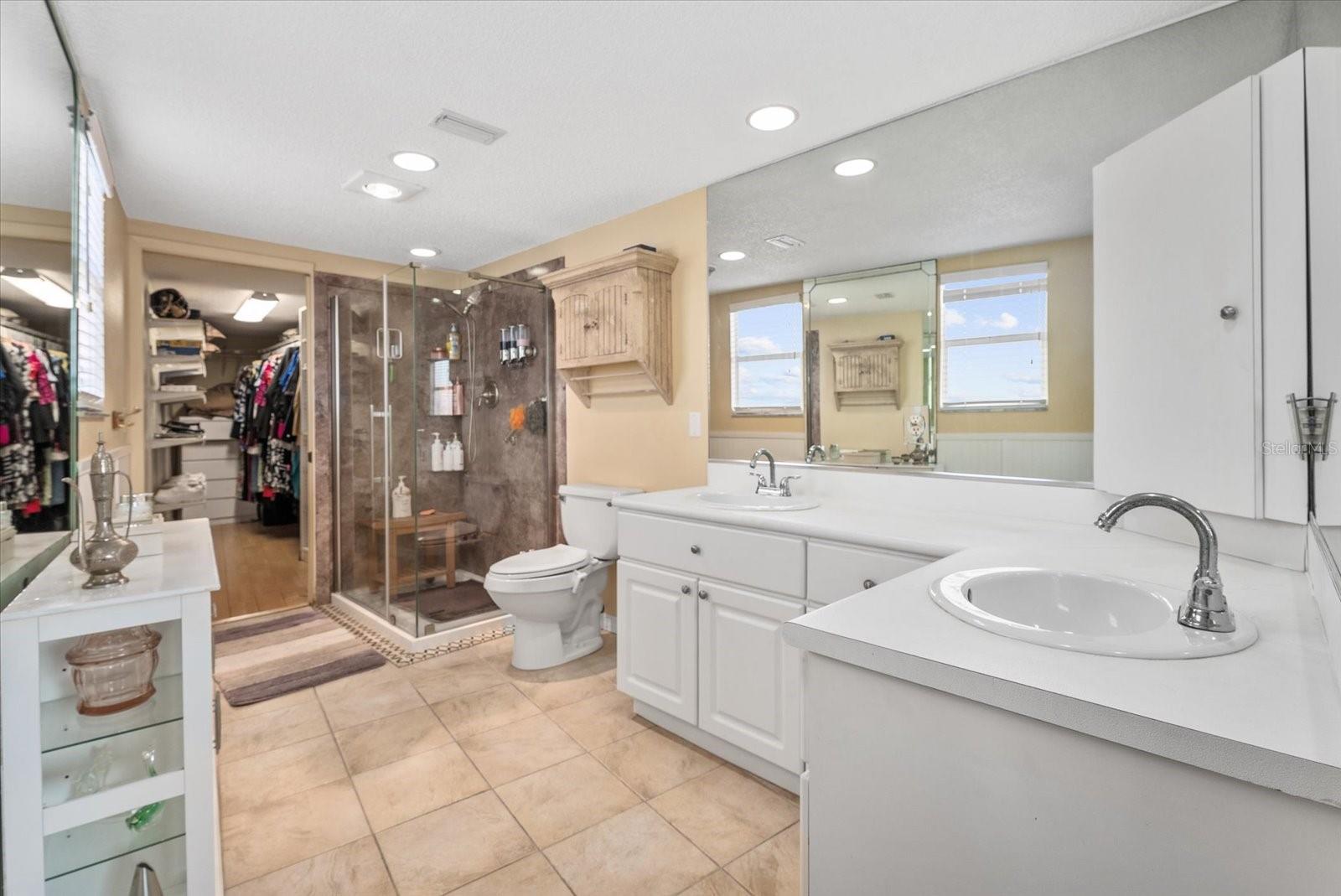 Image 26 of 34 For 33 Starboard Drive