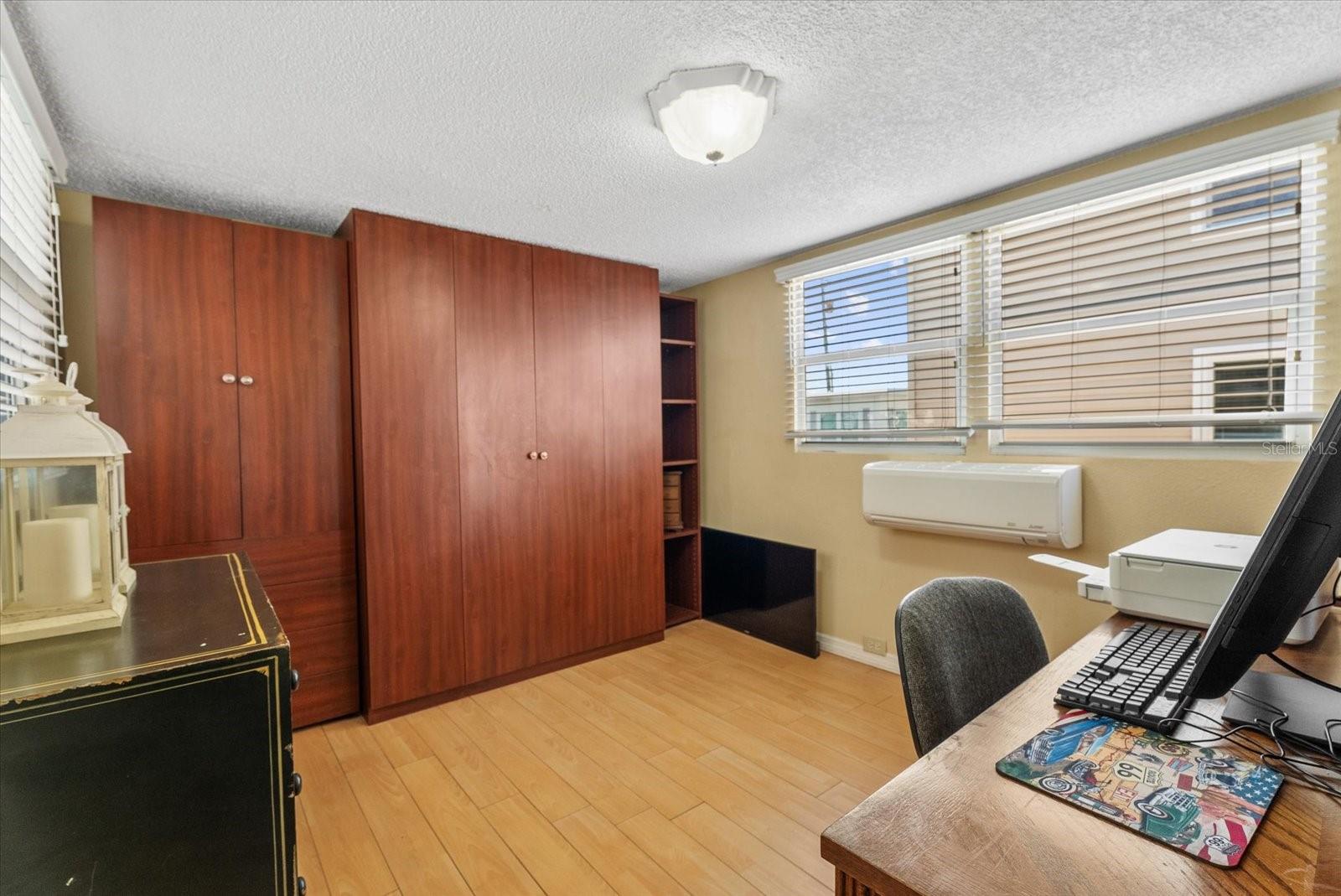 Image 27 of 34 For 33 Starboard Drive