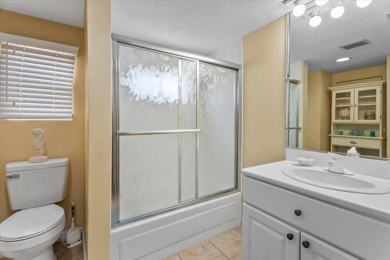 Image 28 of 34 For 33 Starboard Drive