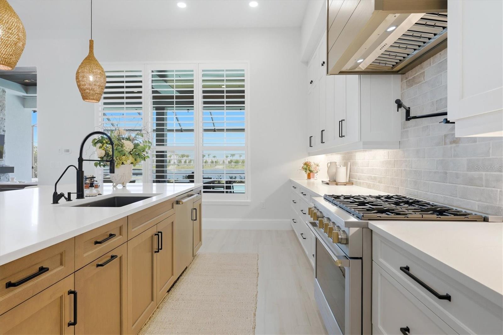 Image 18 of 66 For 8340 Sea Glass Court