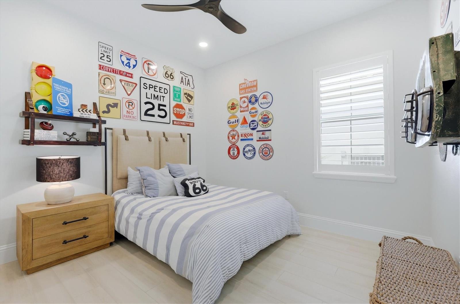 Image 31 of 66 For 8340 Sea Glass Court