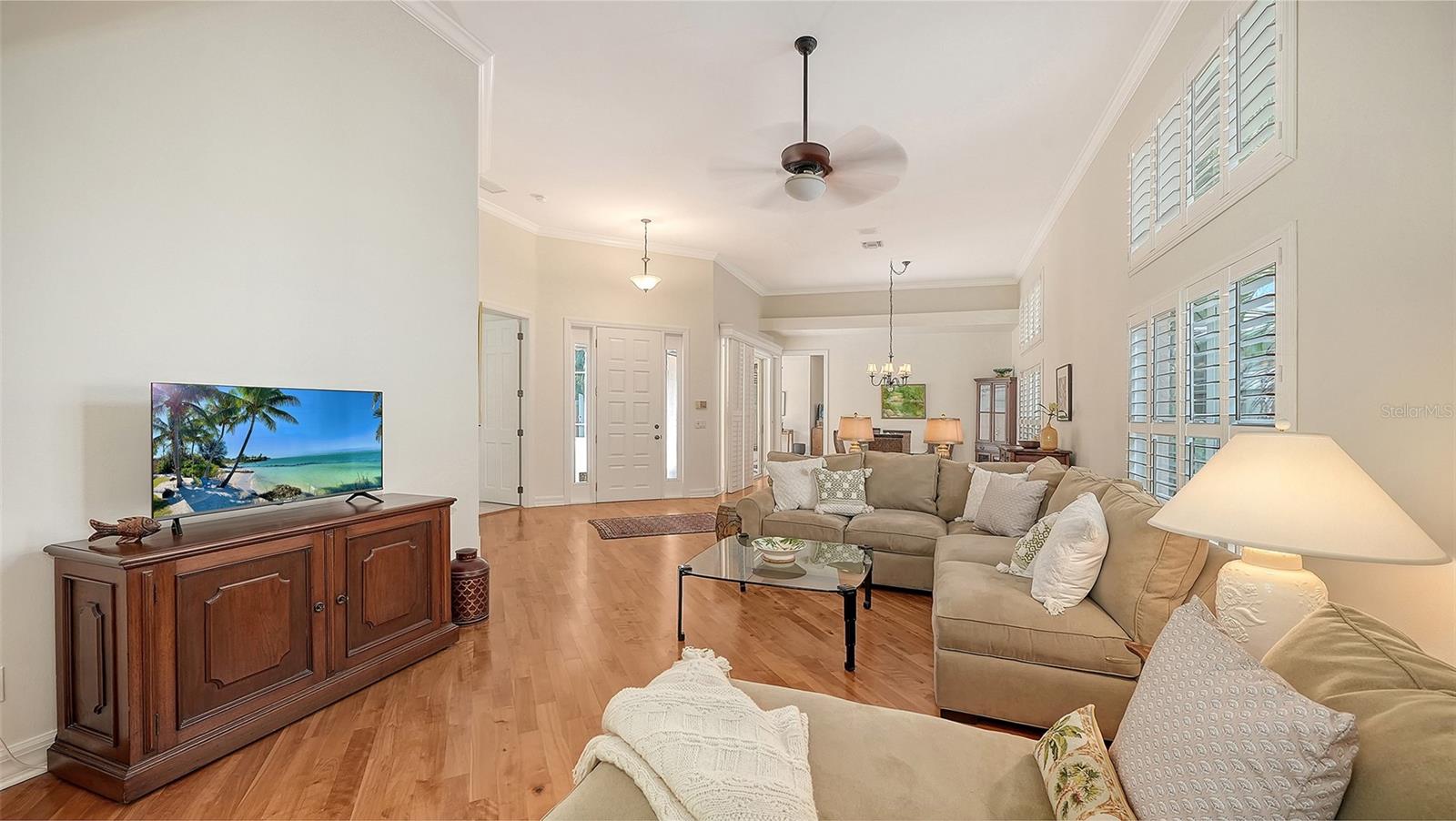 Image 23 of 100 For 61 Bayhead Lane