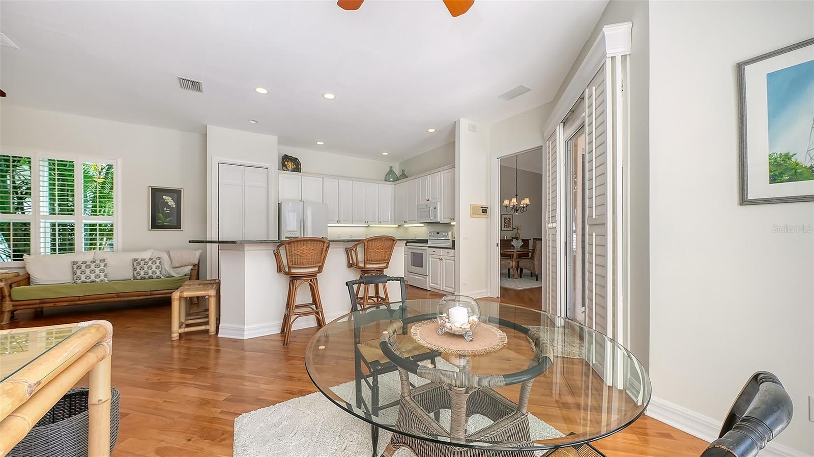 Image 26 of 100 For 61 Bayhead Lane