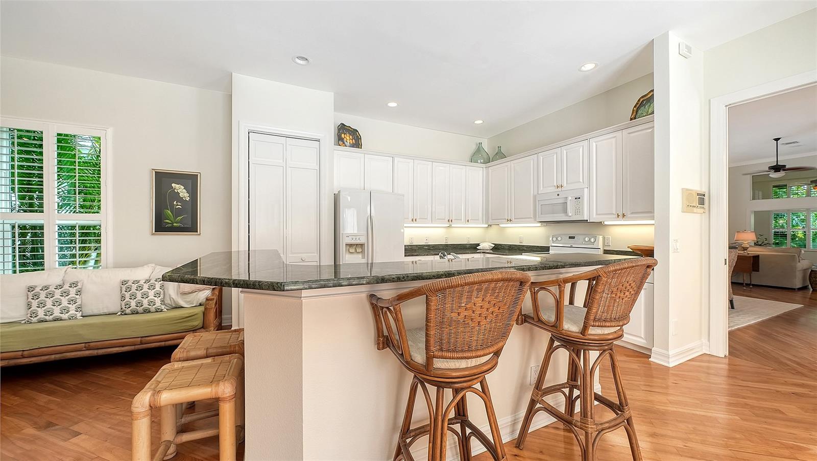 Image 27 of 100 For 61 Bayhead Lane