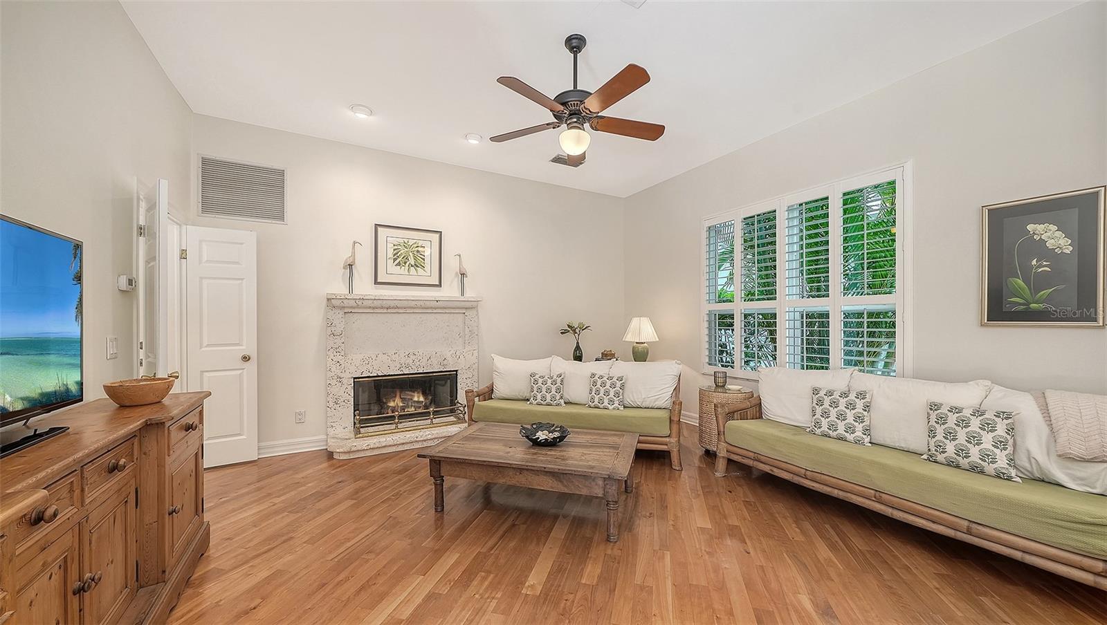 Image 28 of 100 For 61 Bayhead Lane