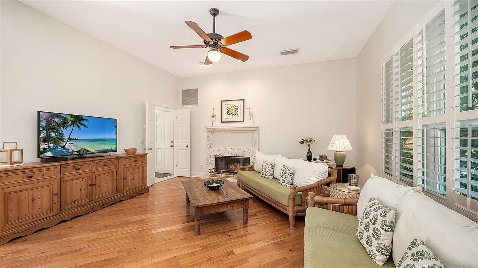 Image 29 of 100 For 61 Bayhead Lane