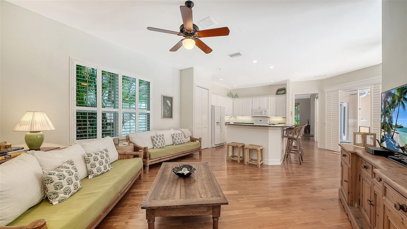 Image 30 of 100 For 61 Bayhead Lane