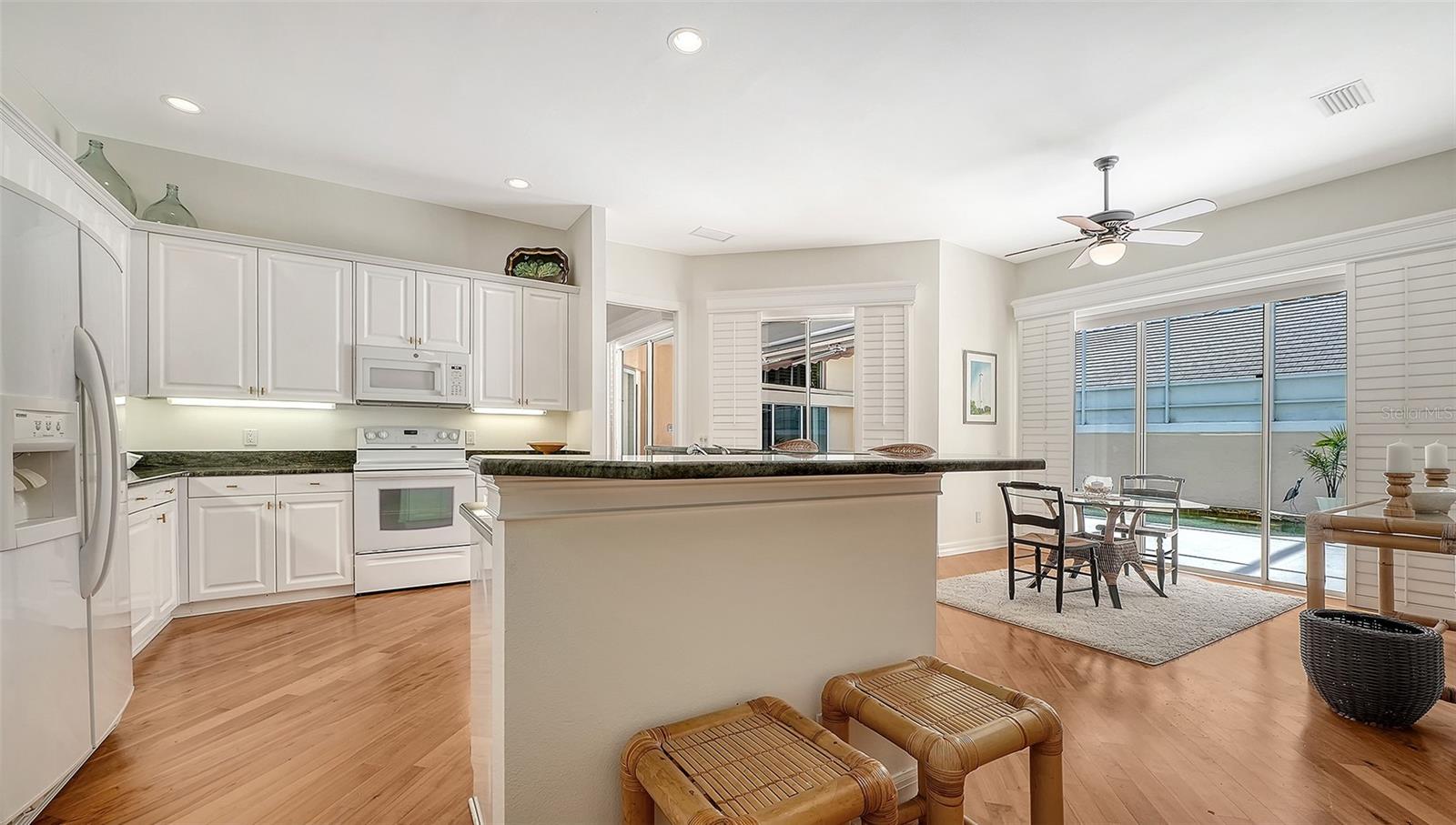 Image 31 of 100 For 61 Bayhead Lane