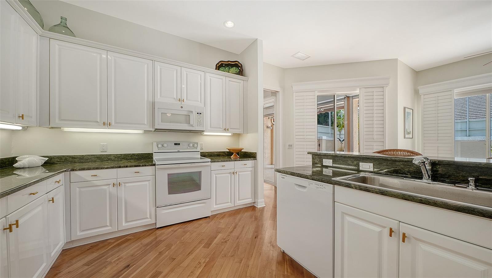 Image 32 of 100 For 61 Bayhead Lane