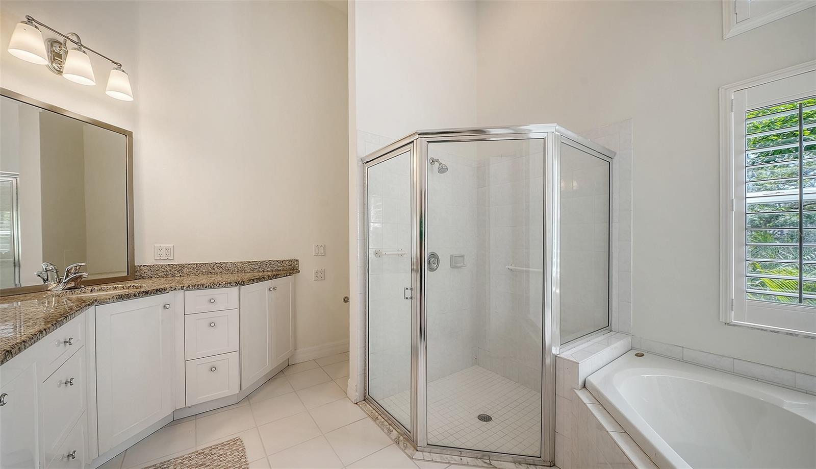 Image 41 of 100 For 61 Bayhead Lane