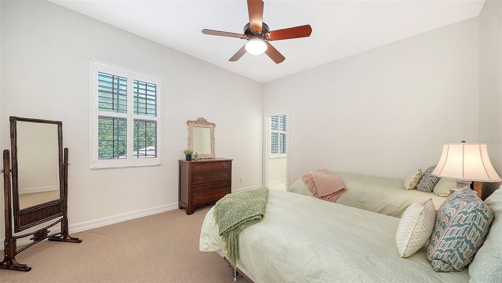 Image 58 of 100 For 61 Bayhead Lane