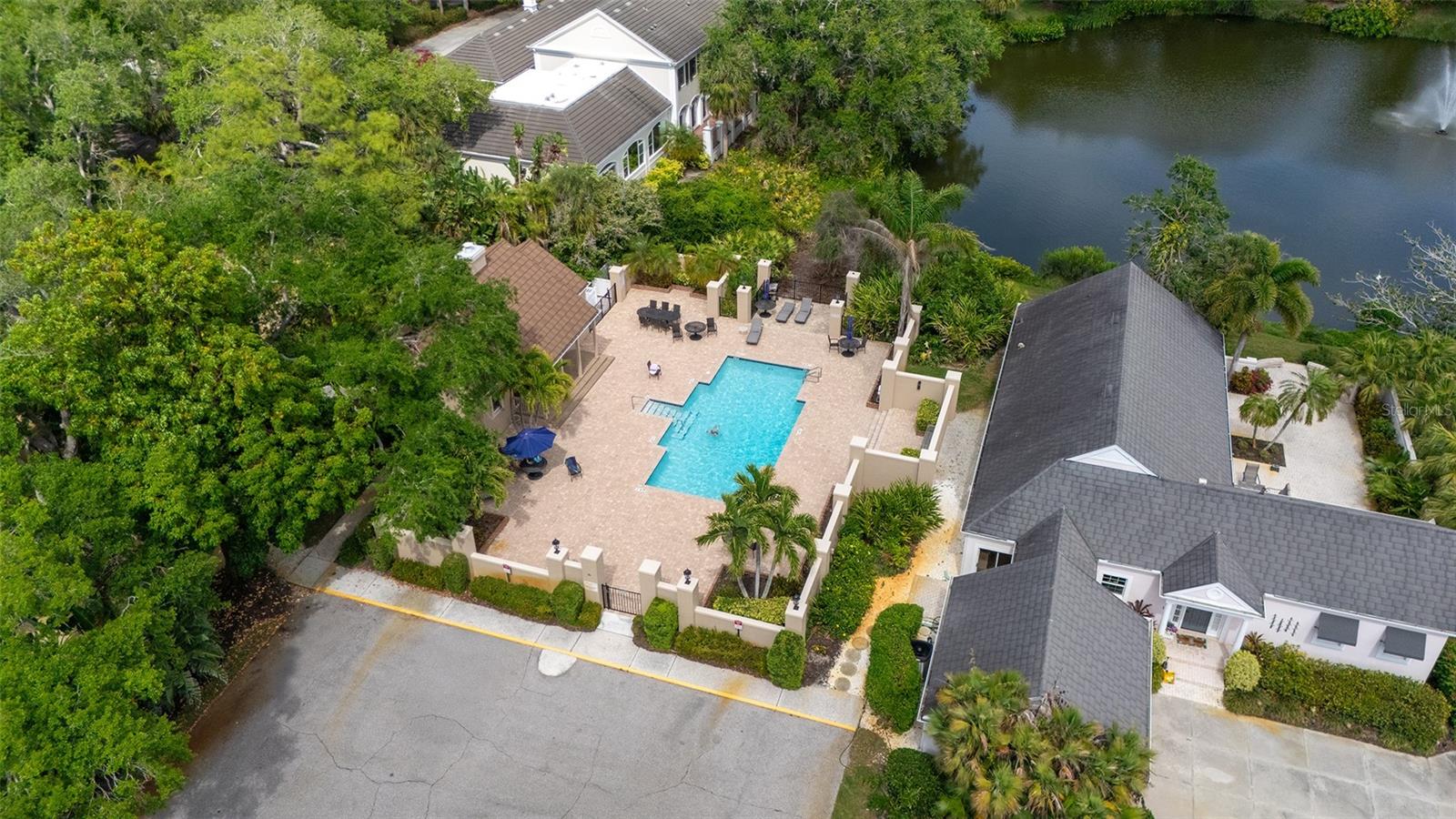 Image 61 of 100 For 61 Bayhead Lane