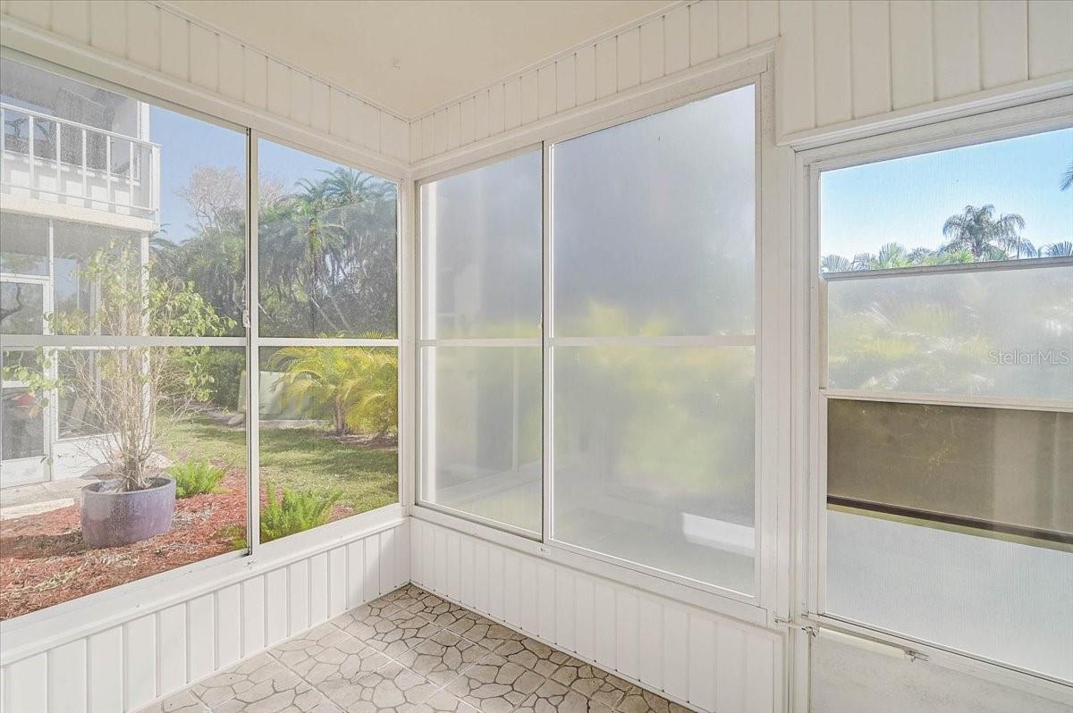 Image 20 of 29 For 2875 Swifton Drive 58