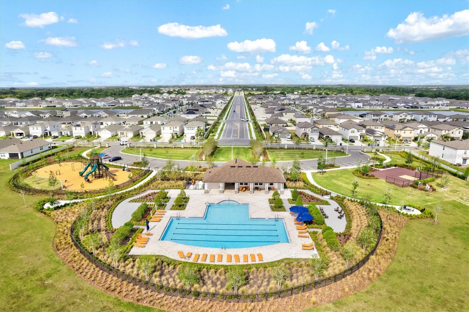 Image 27 of 28 For 16746 Parker River Street