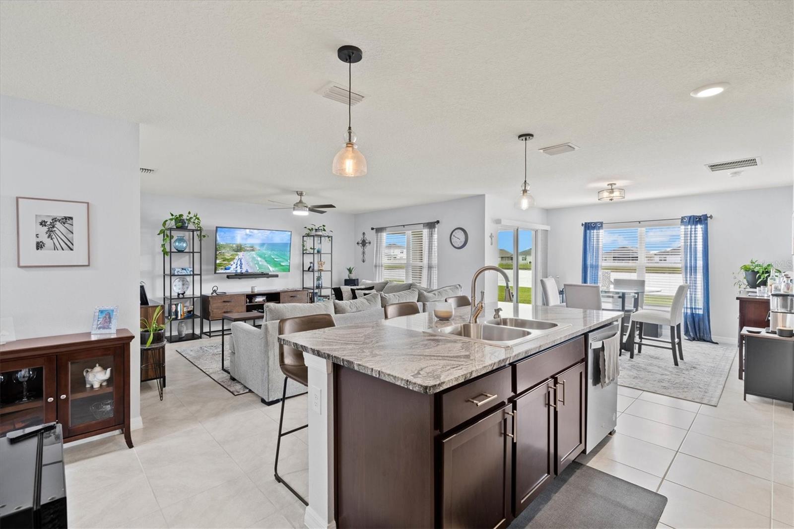 Image 9 of 28 For 16746 Parker River Street