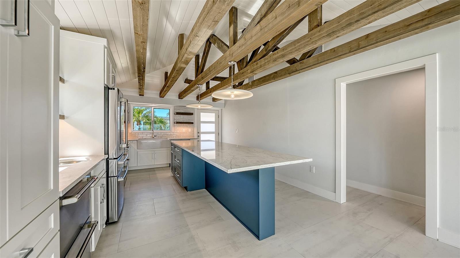 Image 14 of 73 For 948 Spanish Drive S