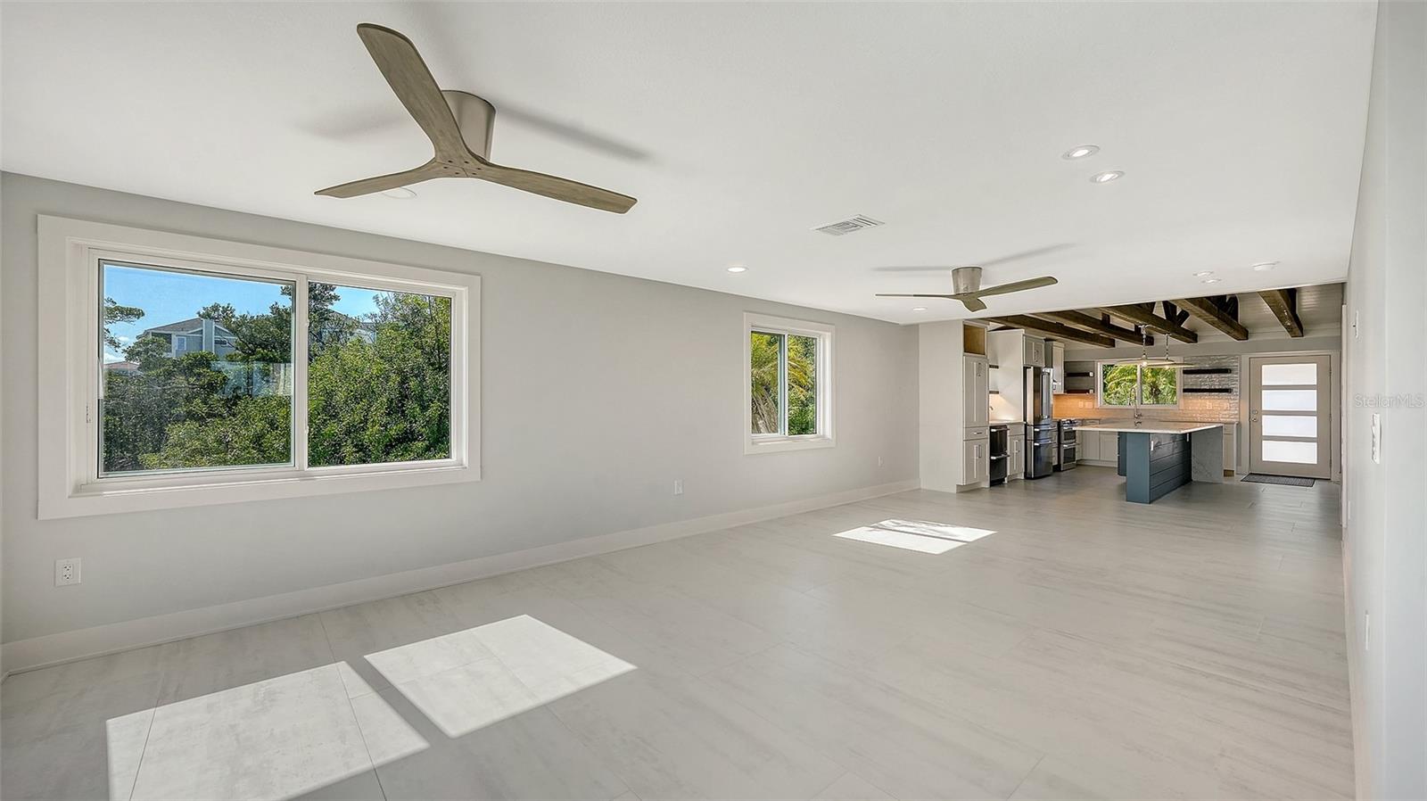 Image 19 of 73 For 948 Spanish Drive S