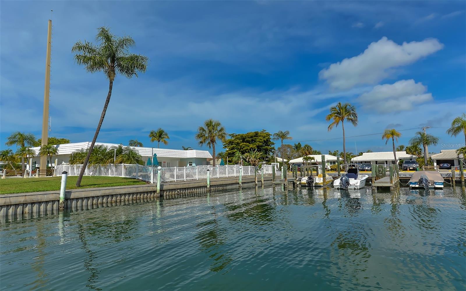 Image 47 of 73 For 948 Spanish Drive S