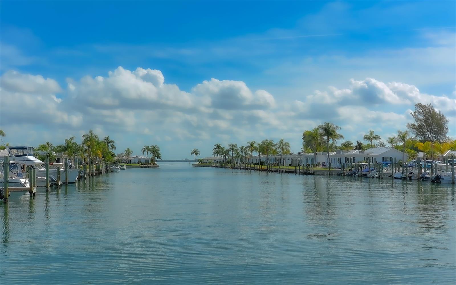 Image 62 of 73 For 948 Spanish Drive S