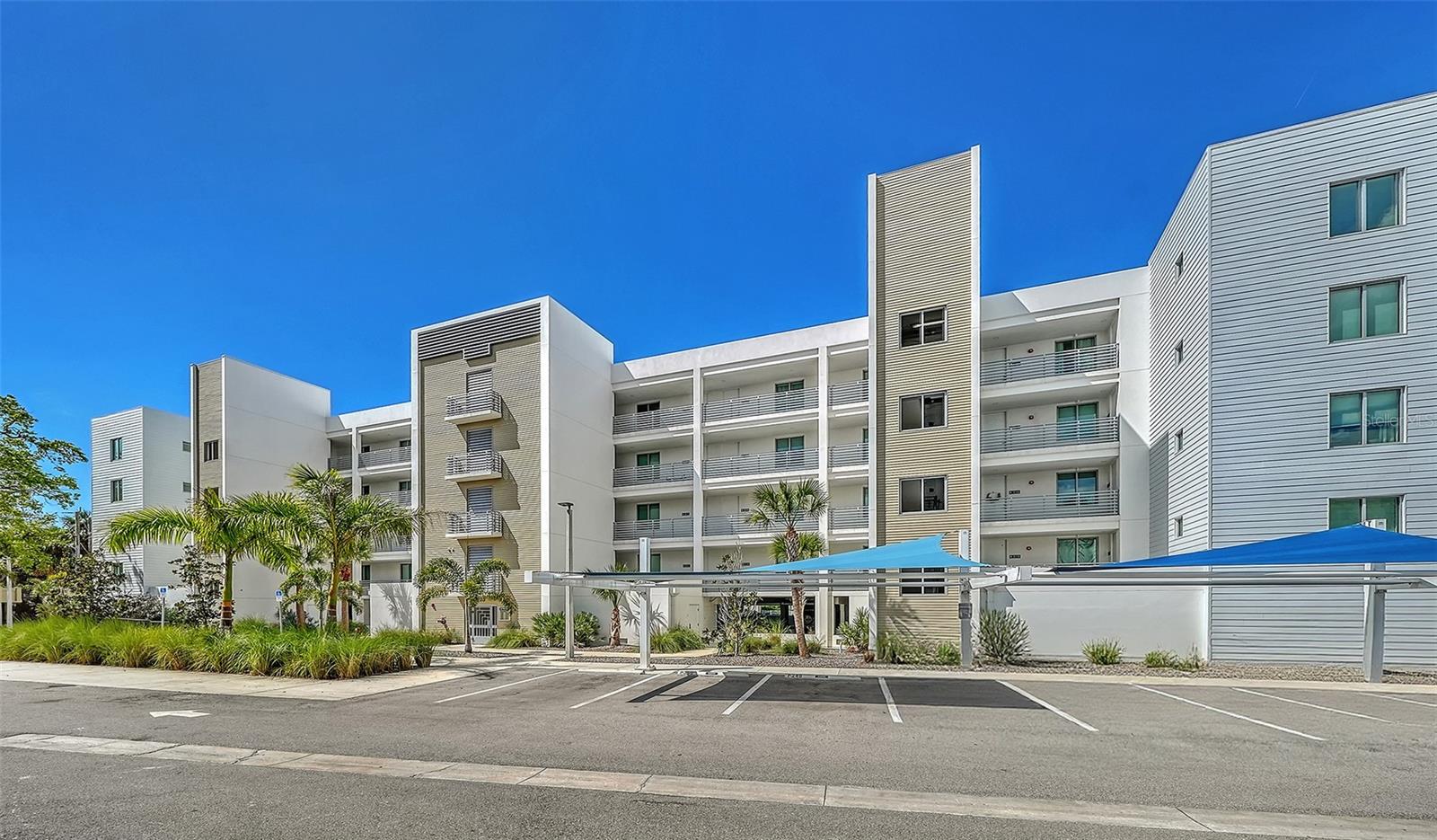 Image 30 of 67 For 1703 Tamiami Trail 511