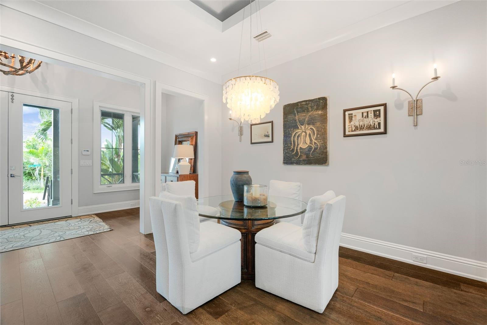 Image 14 of 72 For 5569 Cape Leyte Drive