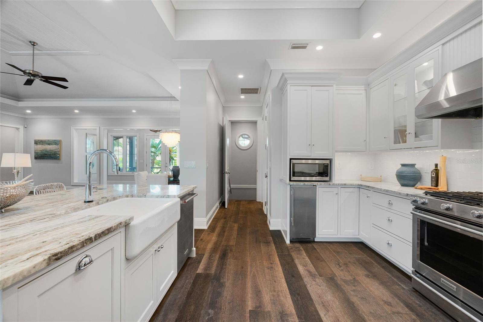 Image 27 of 72 For 5569 Cape Leyte Drive