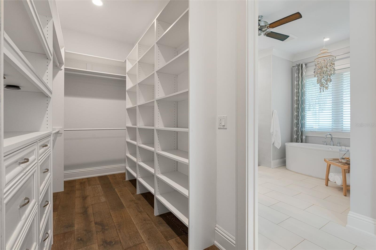 Image 36 of 72 For 5569 Cape Leyte Drive