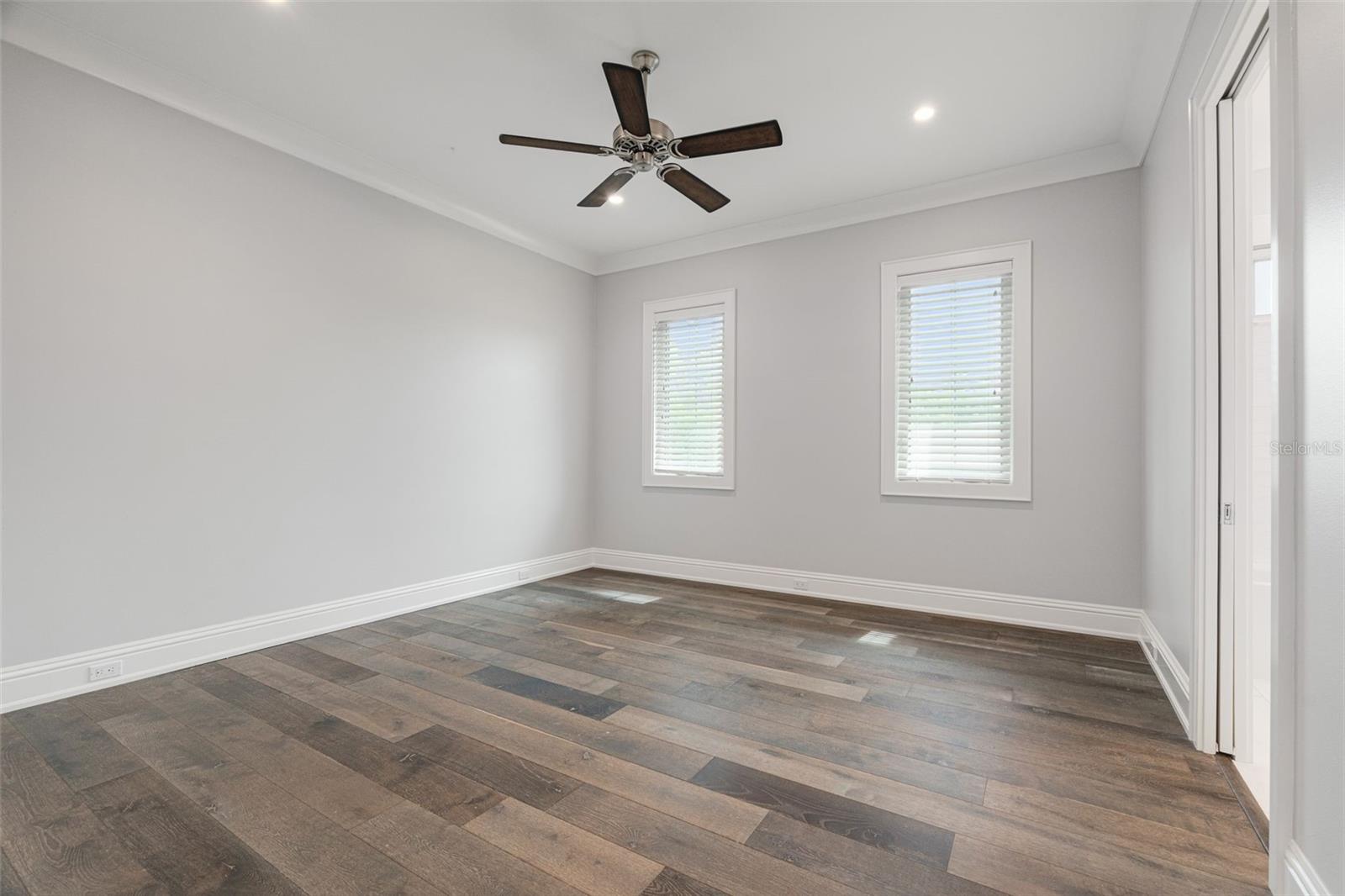 Image 44 of 72 For 5569 Cape Leyte Drive