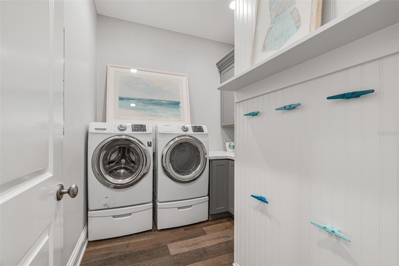 Image 64 of 72 For 5569 Cape Leyte Drive