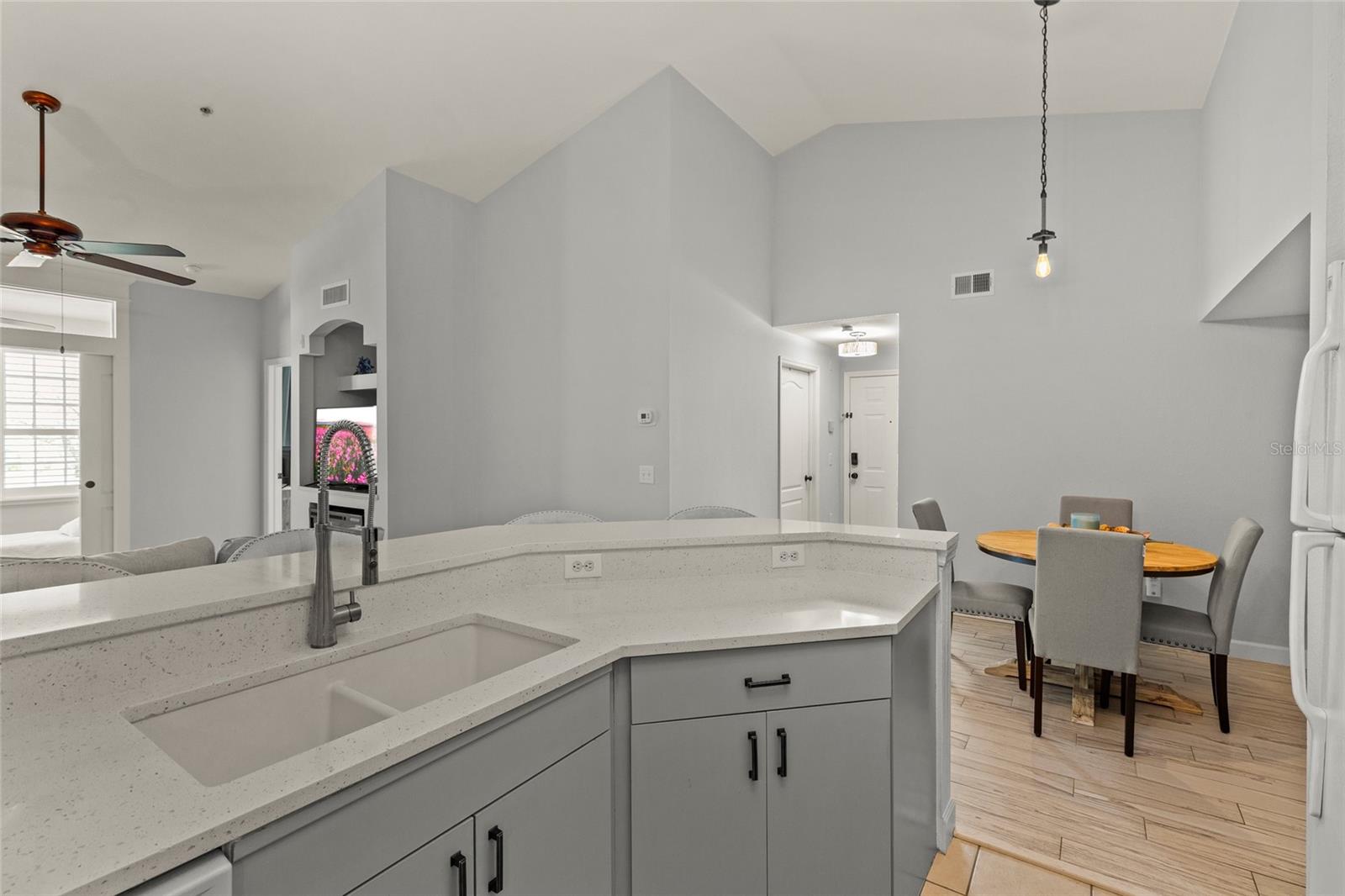 Image 4 of 22 For 4166 Central Sarasota Parkway 527