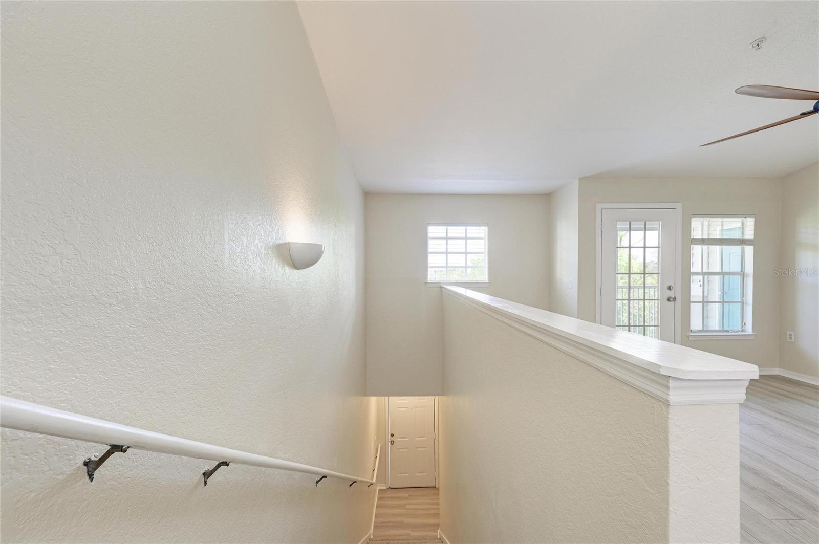 Image 10 of 71 For 8911 Manor Loop 207