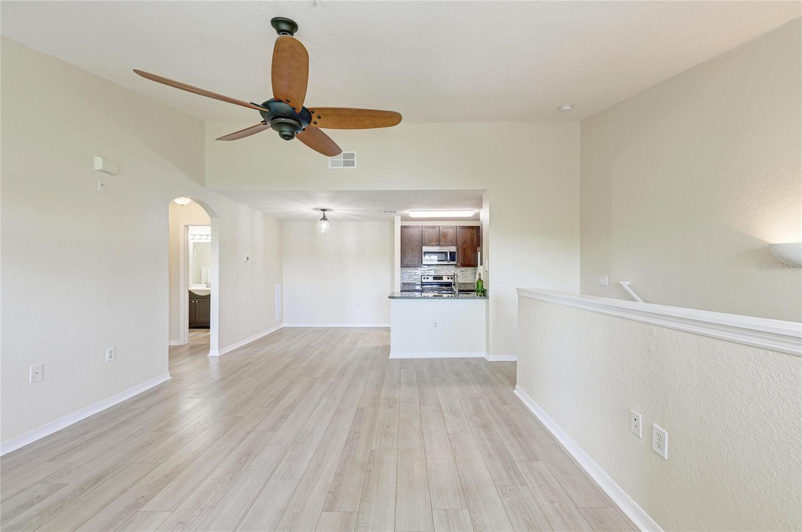 Image 20 of 71 For 8911 Manor Loop 207