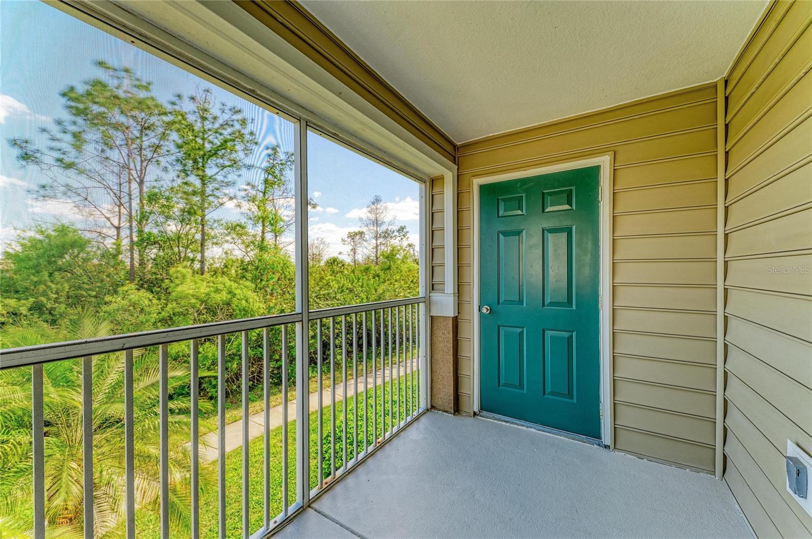 Image 42 of 71 For 8911 Manor Loop 207