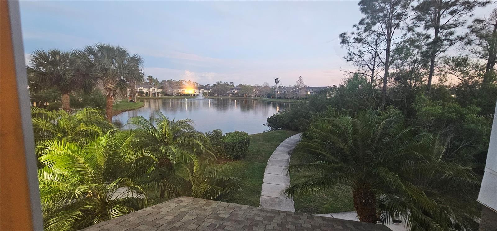 Image 49 of 71 For 8911 Manor Loop 207