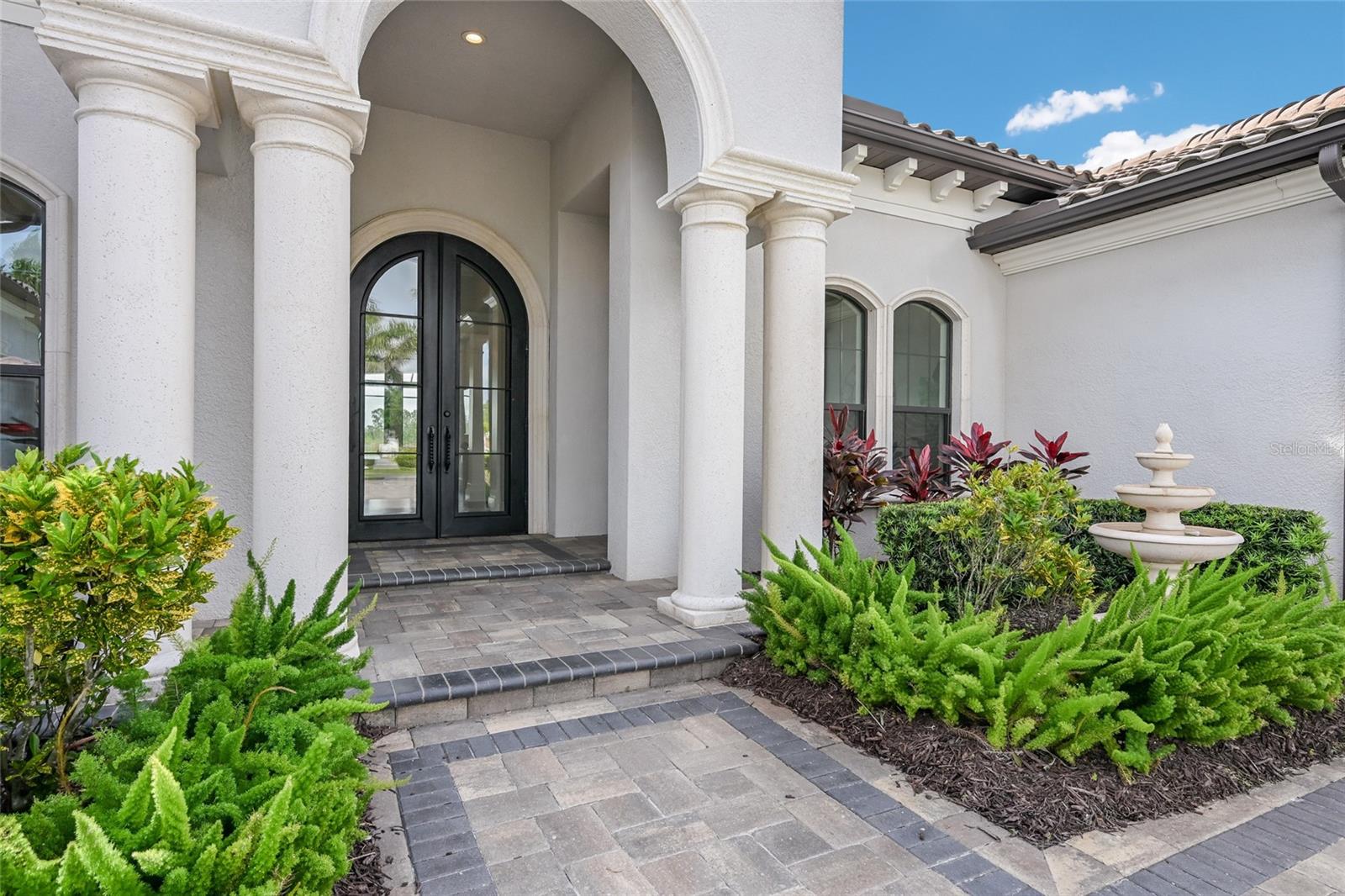 Image 6 of 75 For 8411 Broadstone Court