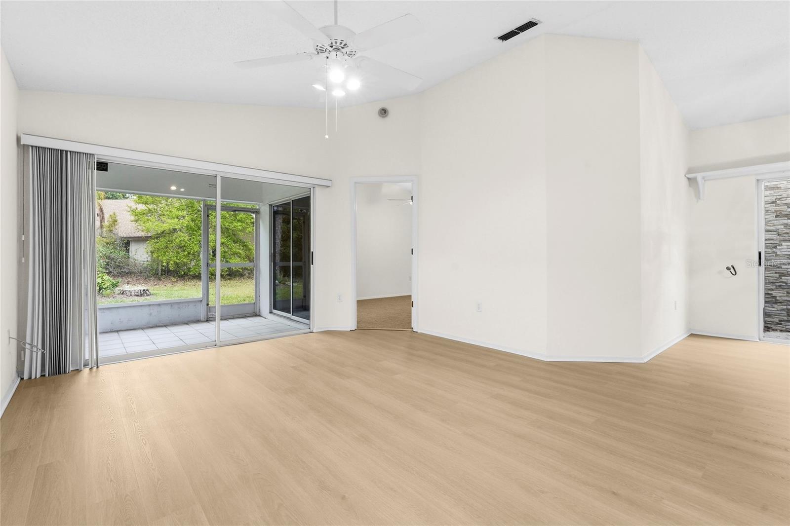 Image 17 of 54 For 396 Chartley Court S