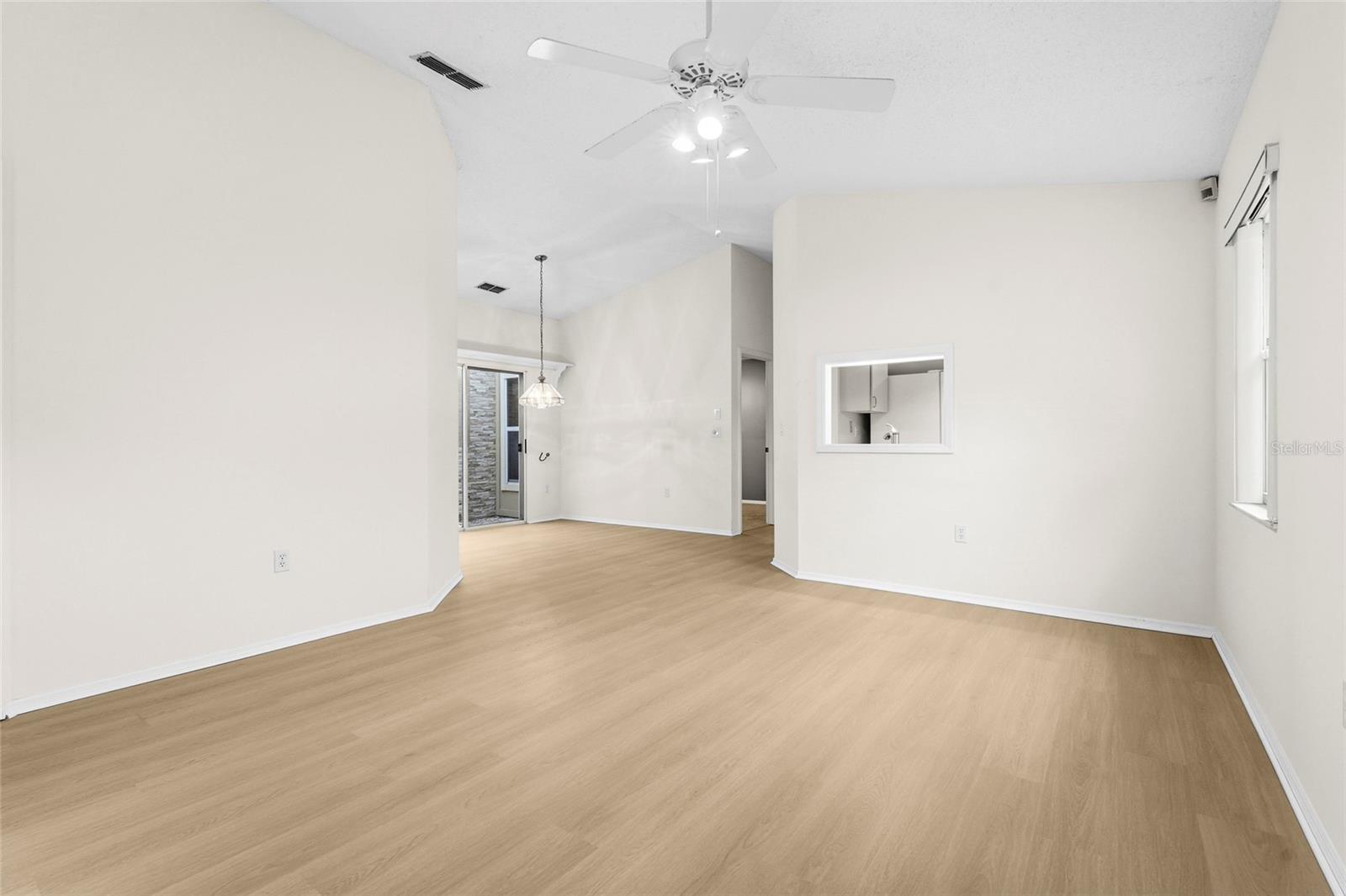 Image 18 of 54 For 396 Chartley Court S