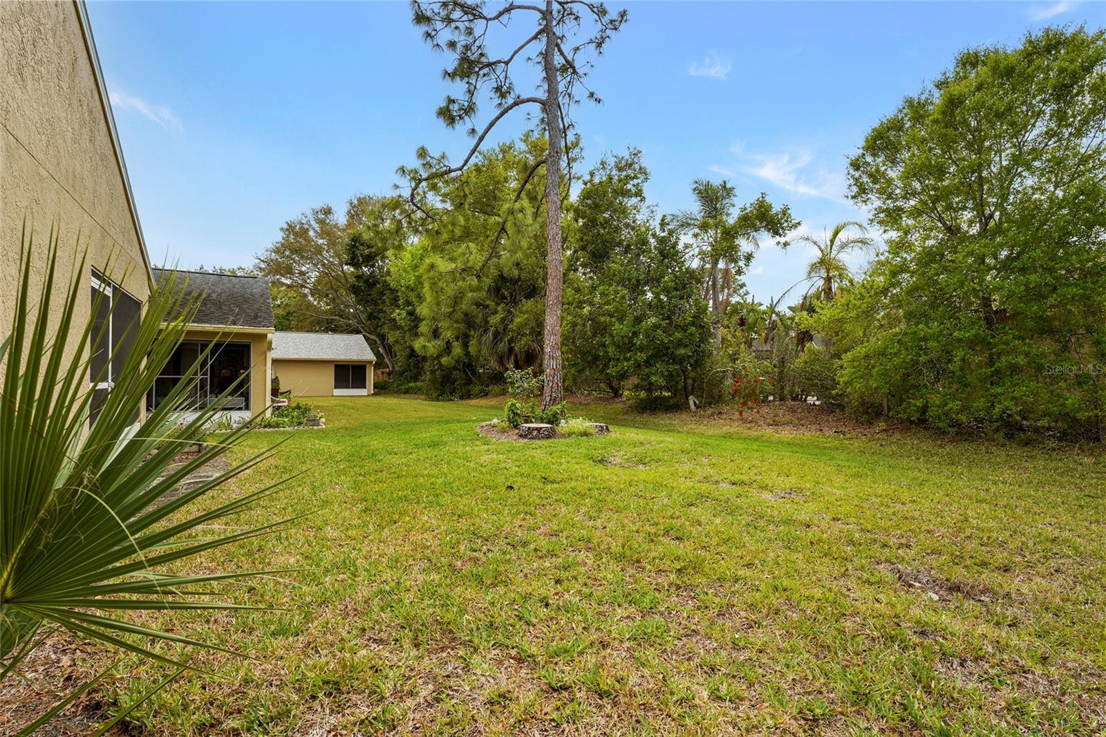 Image 43 of 54 For 396 Chartley Court S