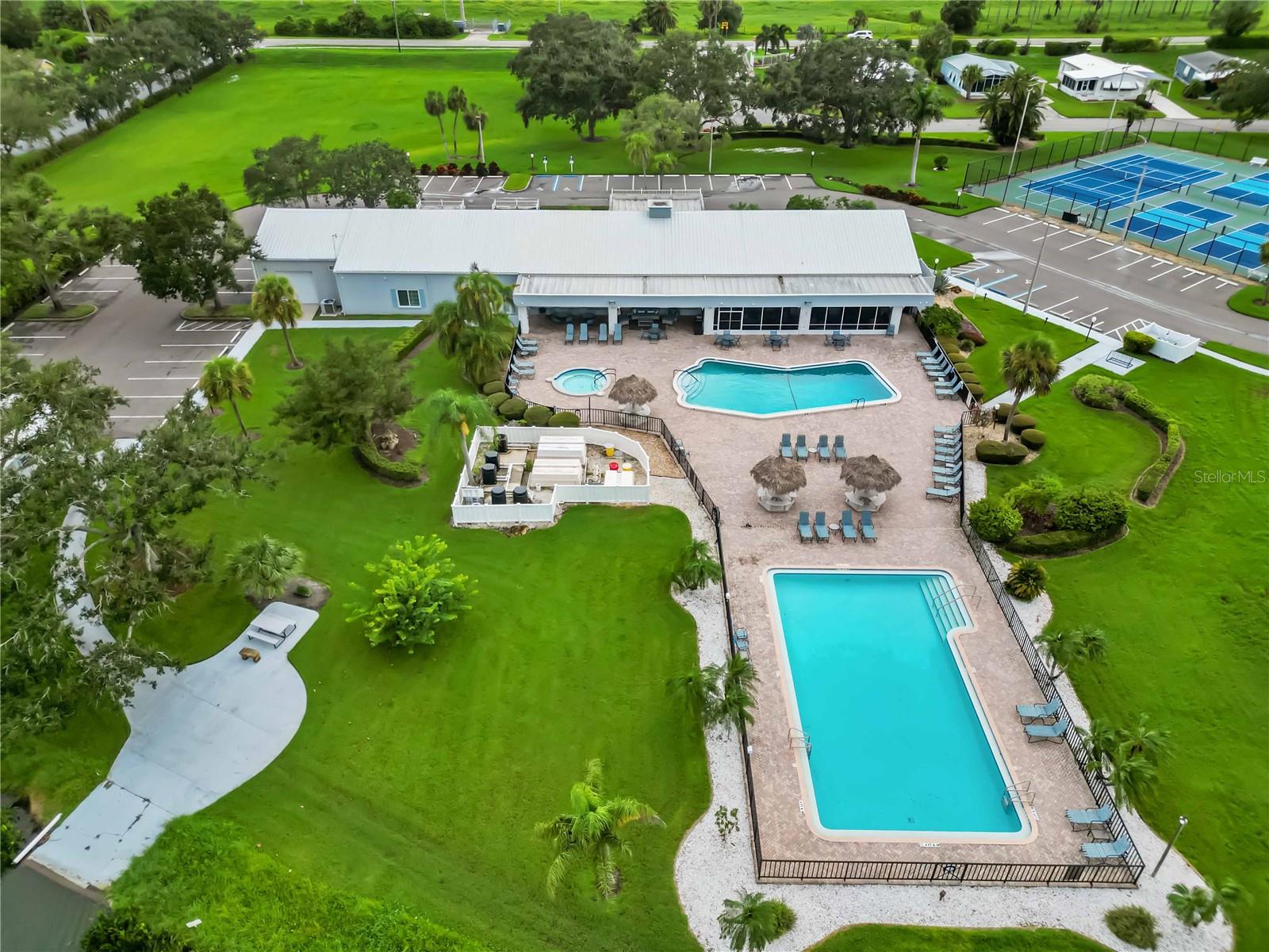 Image 24 of 33 For 8521 Countess Avenue Circle