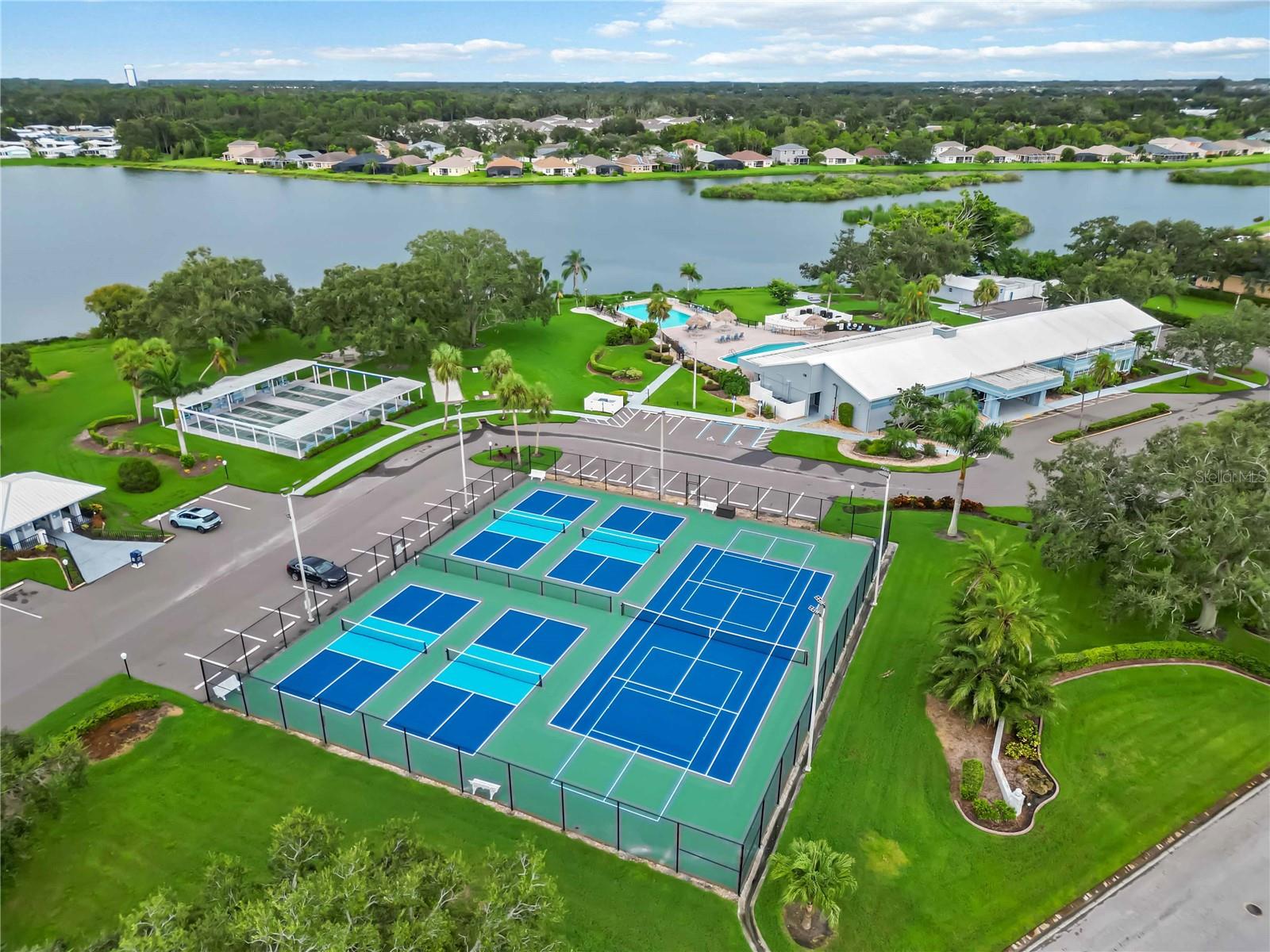 Image 25 of 33 For 8521 Countess Avenue Circle